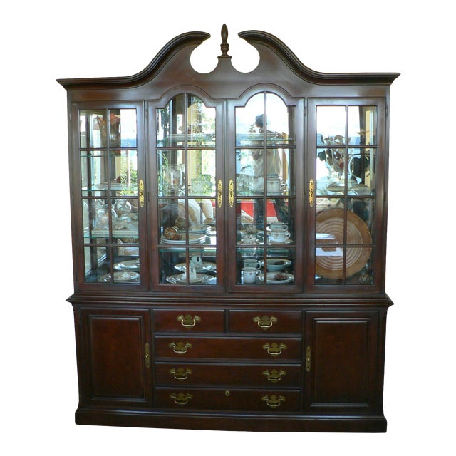 Drexel Queen Anne Style China Cabinet | Chairish