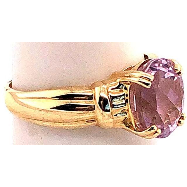 14 Karat Yellow Gold Fashion Oval Amethyst Ring For Sale - Image 4 of 9