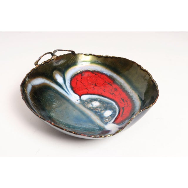 Italian Modern Enamel on Copper "Apple" Dish by Rame d'Arte Lavorazione Laurana For Sale - Image 4 of 17