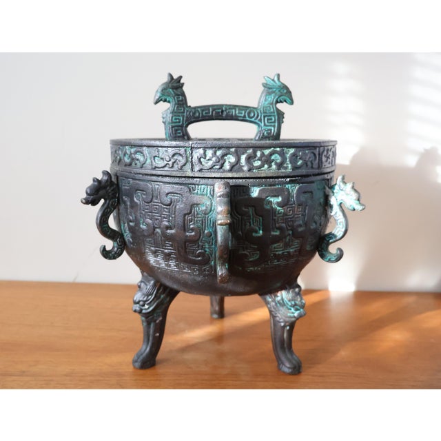 1960s Vintage James Mont Style Hollywood Regency Faux Bronze Chinese Archaic Ice Bucket For Sale - Image 5 of 12