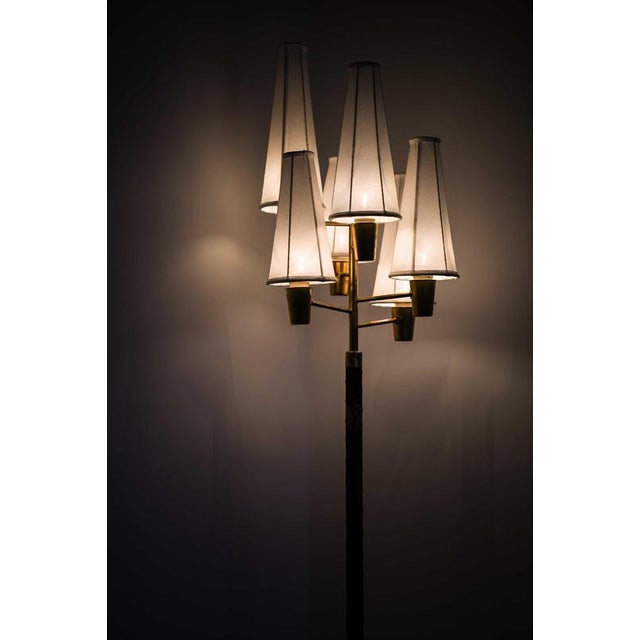 Scandinavian Modern Floor Lamp in Brass, Leather and Linen attributed to Hans Bergström, 1940s For Sale - Image 9 of 10
