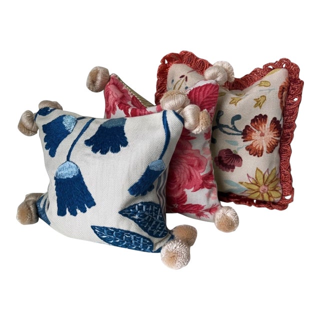 Schumacher, Alice Sergeant, Sanderson, Chelsea Textiles Lavender-Filled Designer Decorative Pillows - Set of 3 Small For Sale