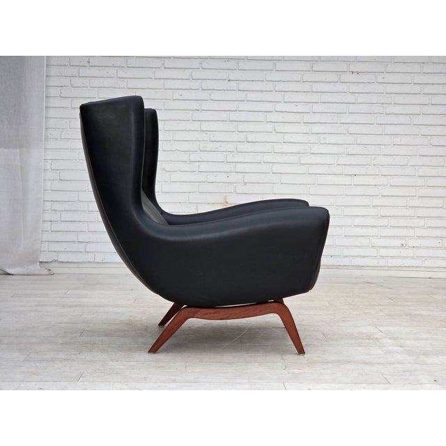 Vintage Danish Lounge Chair in Leather and Teak by Illum Wikkelsø for Søren Willadsen Møbelfabrik, 1960s For Sale - Image 9 of 18