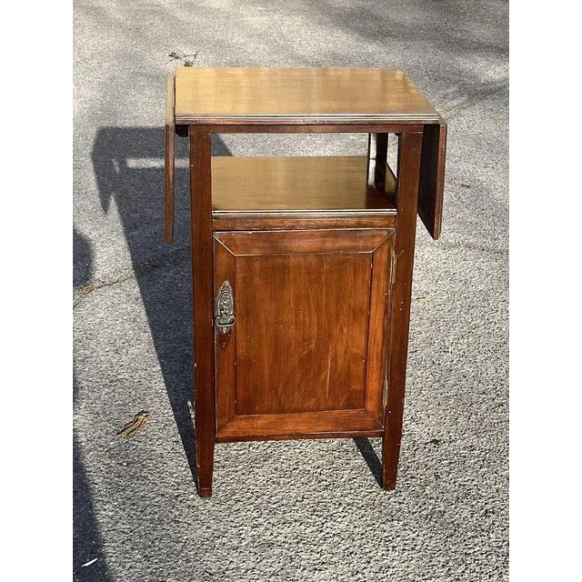 Edwardian Bedside Cabinet in Mahogany with Fold Out Flaps For Sale - Image 3 of 10