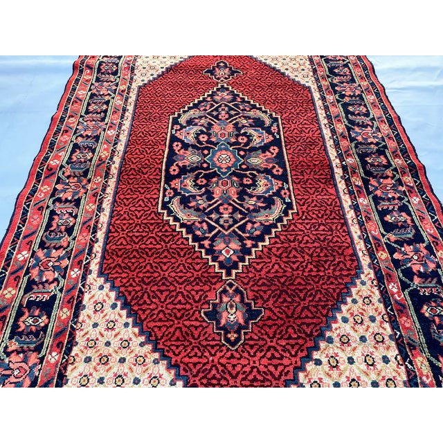 2000 - 2009 Rust Persian Senneh Herati Medallion Hand-Knotted Wool Rug - 4'2" X 6'7" For Sale - Image 5 of 14