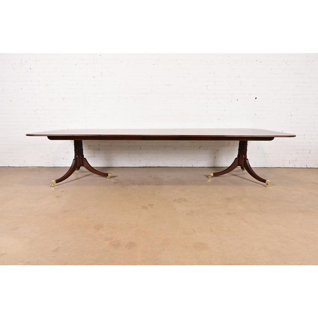 English Baker Furniture Stately Homes Georgian Banded Mahogany Double Pedestal Extension Dining Table, Newly Refinished For Sale - Image 3 of 14