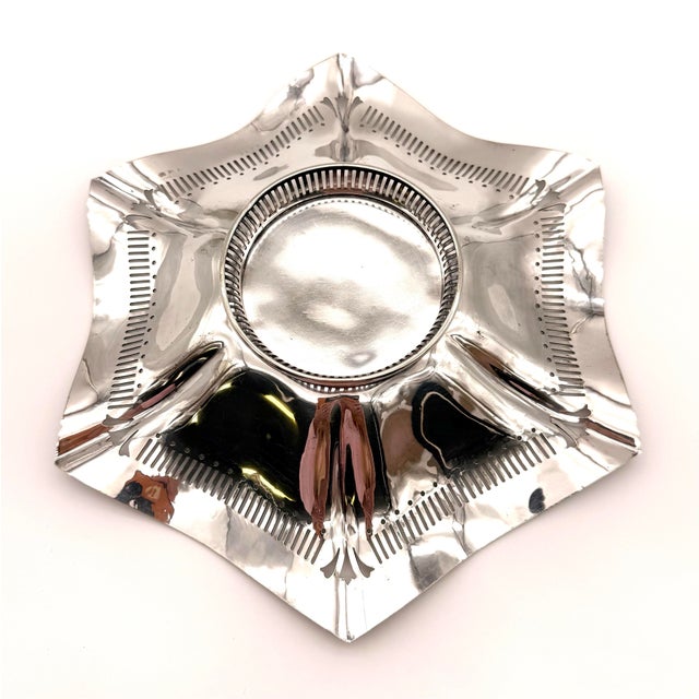 Art Nouveau Vintage Sheffield Silver Plate Centerpiece Bowl Basket For Sale - Image 3 of 8