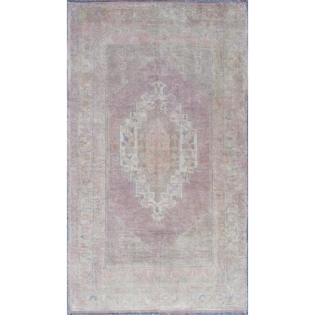 Lavender Vintage Muted Oushak Rug From Turkey With Medallion in Lavender and Light Pink For Sale - Image 8 of 8