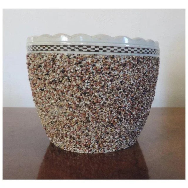 Antique 18th / Early 19th Century English George III Staffordshire Pearlware Mochaware Sanded Flower Pot Cachepot For Sale In New York - Image 6 of 10