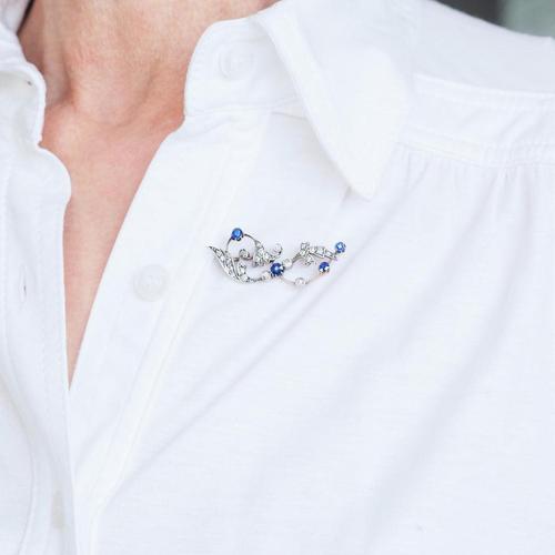 Antique Victorian 9 Karat Gold, Sapphire and Diamond Brooch with Foliate Motif, 1880s For Sale - Image 14 of 18