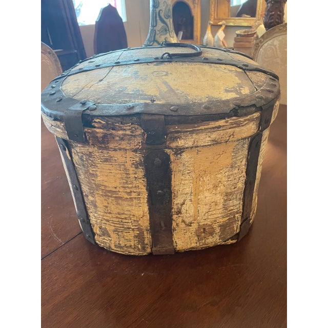 Petit 18th Century Painted Swedish Chest For Sale - Image 4 of 10