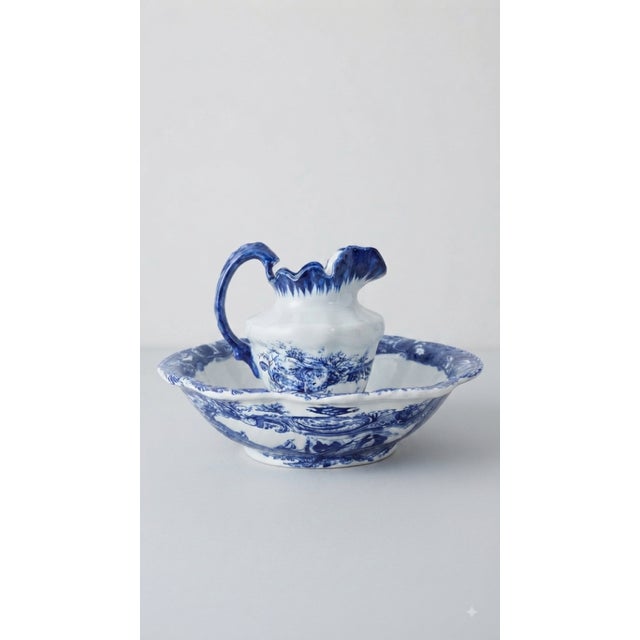 English Intage Victoria Ware Ironstone Blue & White Ewer Pitcher & Wash Basin Set – 2 Pieces For Sale - Image 3 of 8