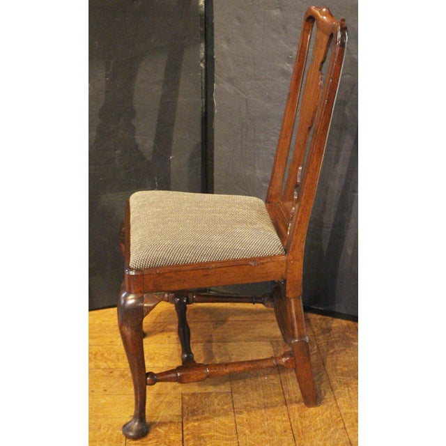 Pair of English Early-Mid 18th Century Queen Anne Side Chairs For Sale - Image 9 of 11