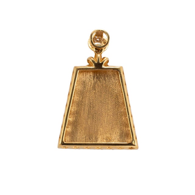 18k Yellow Gold 18.40ct Purple Burmese Jadeite Jade Halo Diamond Charm Pendant For Sale - Image 4 of 7