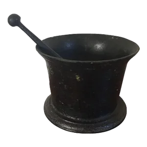 1860 American Cast Iron Pharmacy Mortar & Pestle