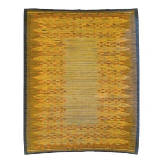 Galerie Shabab Collection Mid-20th Century Vintage Swedish Scandinavian Flatweave Kilim Room Size Carpet For Sale