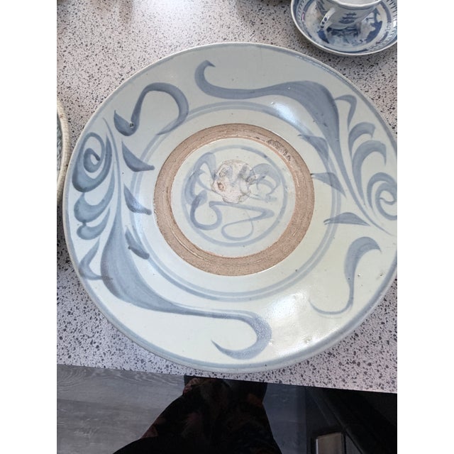 Asian 16th Century Late Ming Dynasty Zhangzhou Swatow Celadon Chargers - Set of 5 For Sale - Image 3 of 12