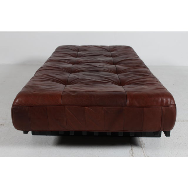 1970s DS 80 Daybed in Patchwork Aniline Leather with Wood Frame from de Sede, 1969 For Sale - Image 5 of 13