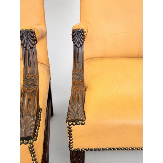 Early 19th Century Pair of Georgian Carved Mahogany Library Armchairs in Peach Leather For Sale - Image 5 of 9