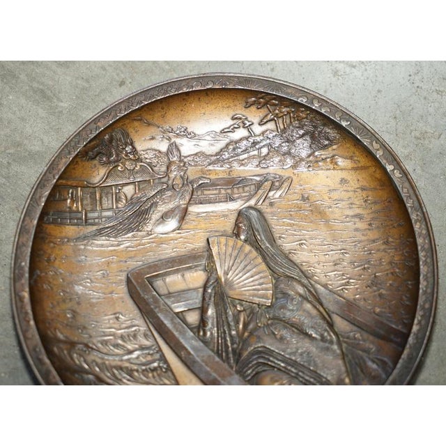Fine Japanese Meiji Period Bronze & Mixed-Metal Charger – Bijin in a Boat, c.1880 明治時代 日本美術 A striking Japanese bronze and...