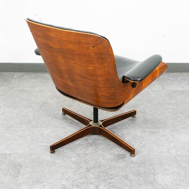 1960s Mid Century Modern Lounge Chair Plycraft Mr Chair Black Swivel George Mulhauser For Sale In Sacramento - Image 6 of 11