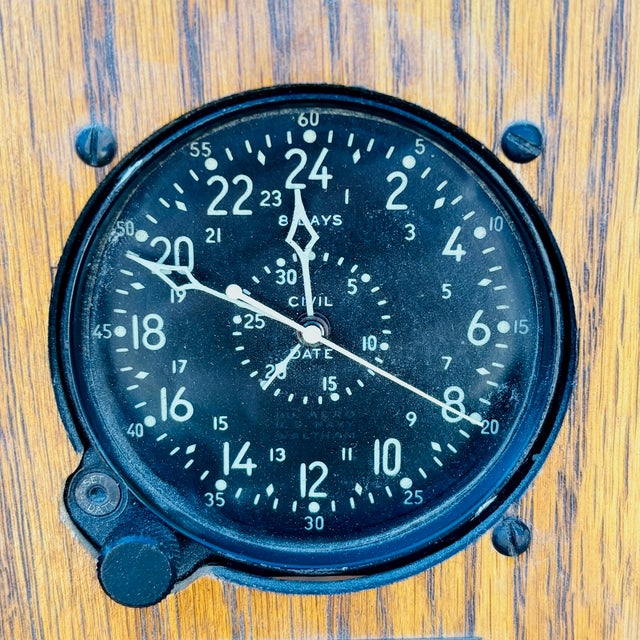 This Waltham 8 Day Civil Day clock is a truly great find and will prove to be the perfect addition or gift for collectors...