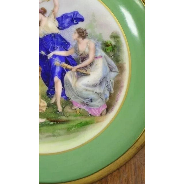 Antique French Louis XV Walnut Coffee Table W/ Angelica Kauffman Porcelain Dish For Sale - Image 4 of 11