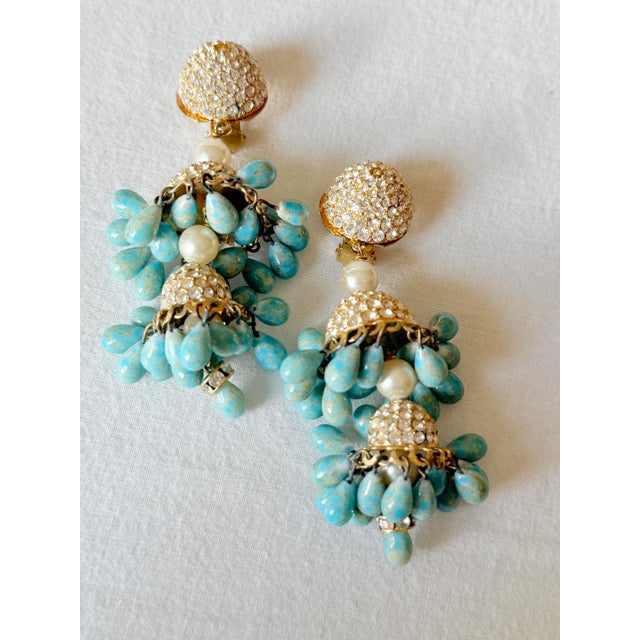 Vintage 1950s Faux Turquoise Chandelier Clip-on Earrings, Gold-Tone, Pair For Sale - Image 15 of 16