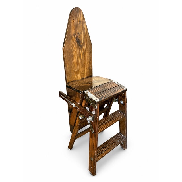 A charming and highly functional vintage Jefferson chair, also known as a bachelor’s chair. This ingenious wooden piece...