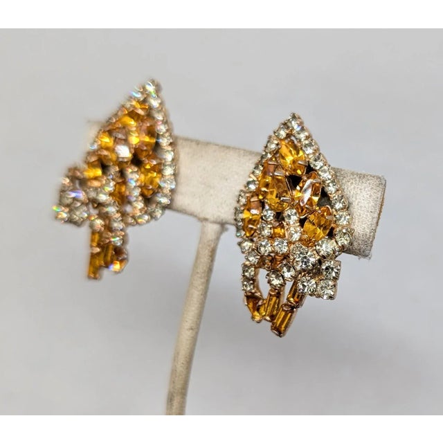 1950s Vintage 1950s Signed Kramer Goldtone Faux-Citrine Leaf Clip Earrings-2 Pieces For Sale - Image 5 of 8