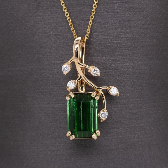 Contemporary 3.4cts Chrome Tourmaline Pendant With Natural Diamond Accents: 14k Solid Gold For Sale - Image 3 of 7