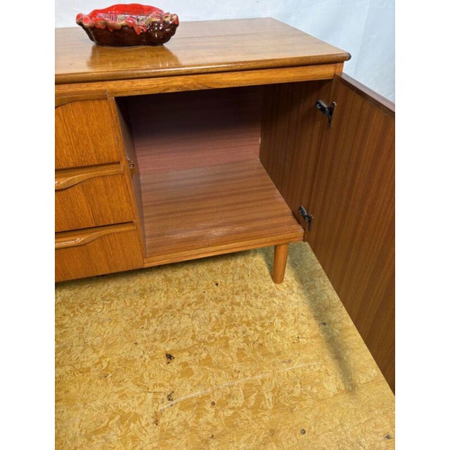 Mid-Century Teak Sideboard, 1960 For Sale - Image 6 of 11
