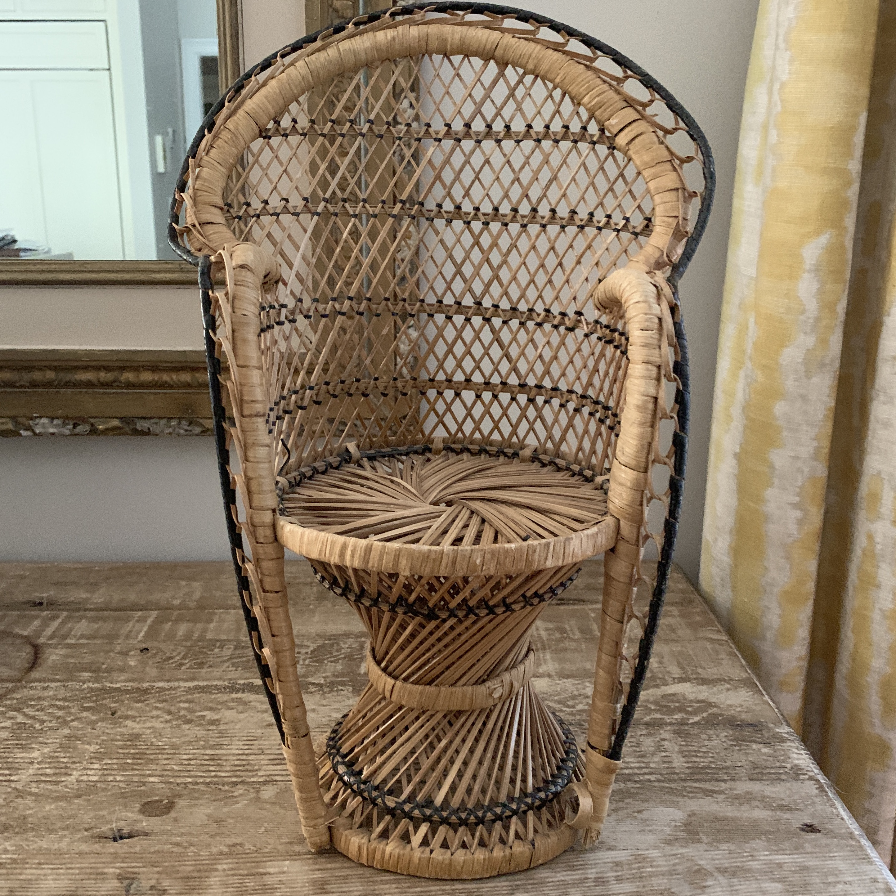 mini wicker chair