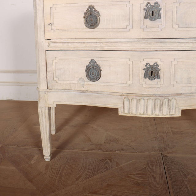 Italian Serpentine Front Commode For Sale - Image 5 of 11