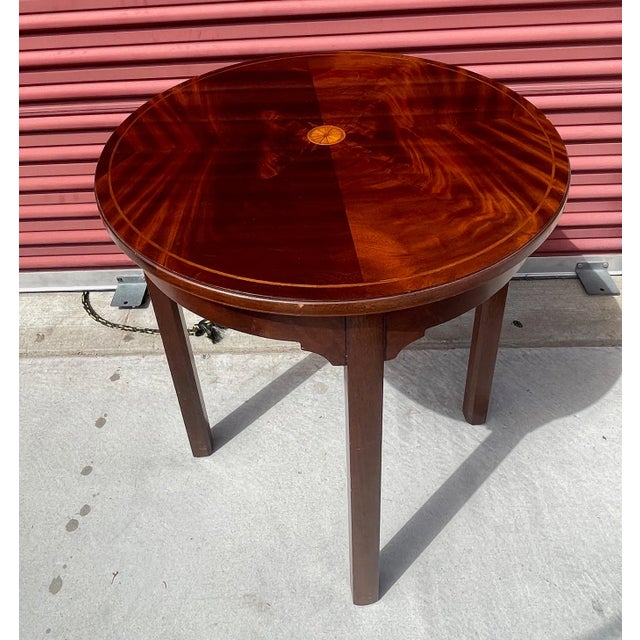 Vintage Burl Wood Mahogany side table w/inlaid top detail. Great for a Office or Library 28.25in h x 26 x 26 round Make...