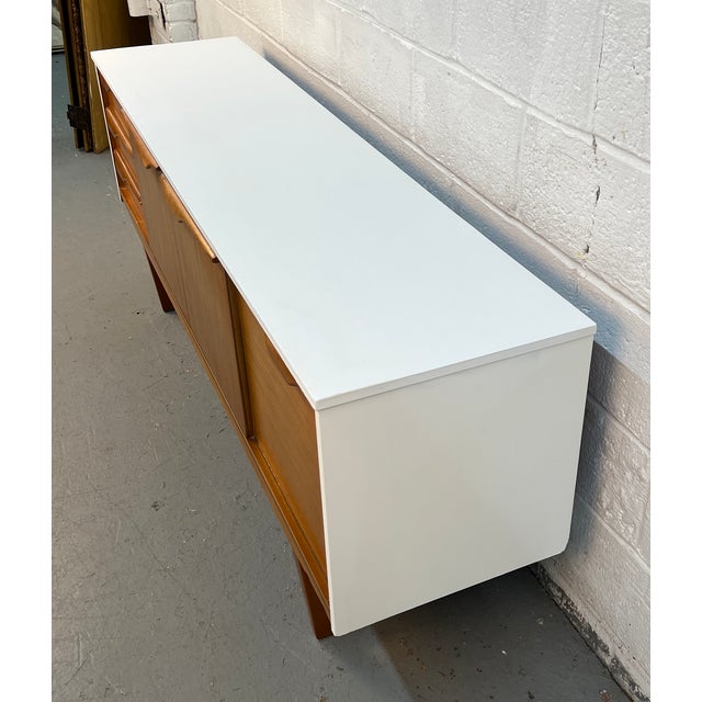 Mid-Century Modern Teak Sideboard by Stonehill Furniture of England. For Sale In New York - Image 6 of 17