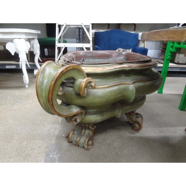 Light Green Huge 17th Century Venetian Painted and Parcel Gilt Lavandino For Sale - Image 8 of 12