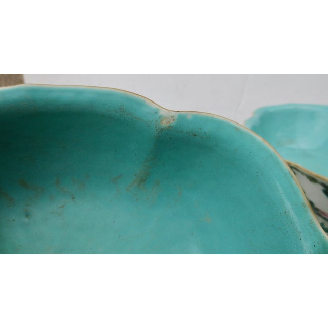 Pair of Antique Chinese Rose Medallion Bowls- A Pair of 2 For Sale - Image 13 of 17