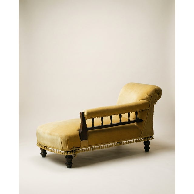 Victorian Late Victorian Eastlake Chaise Longue, C. 1880–1900 For Sale - Image 3 of 3