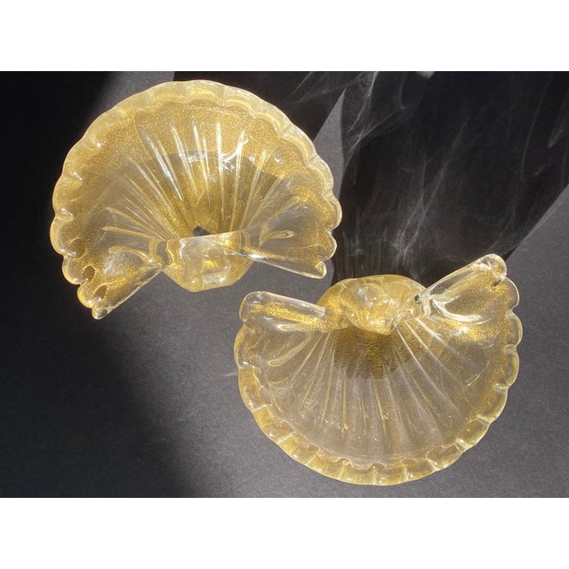 1950s 1950s Mid-Century Barovier & Toso Gold Fleck Scalloped Shell Bowls - a Pair For Sale - Image 5 of 13