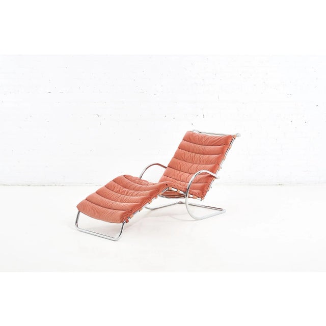 Pink Ludwig Mies Van Der Rohe Mr Adjustable Chaise, Knoll 1980 For Sale - Image 8 of 13