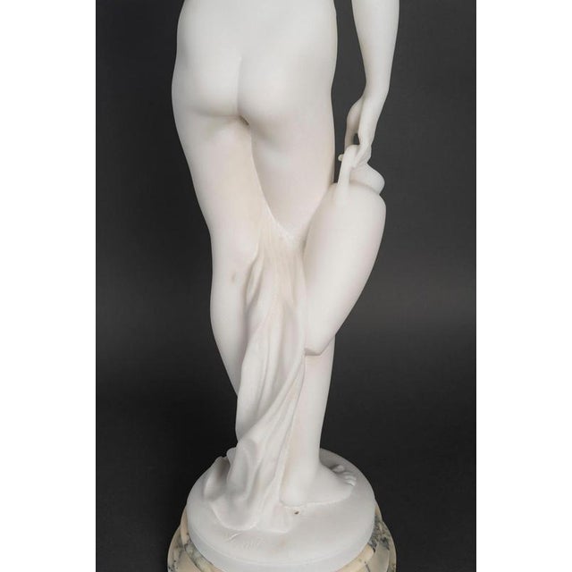 White Large Sculpture in White Marble For Sale - Image 8 of 13