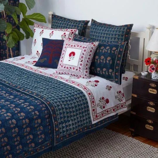 Not Yet Made - Made To Order Carnation-Delta Twin Indigo/Brick Red Reversible Quilt For Sale - Image 5 of 7