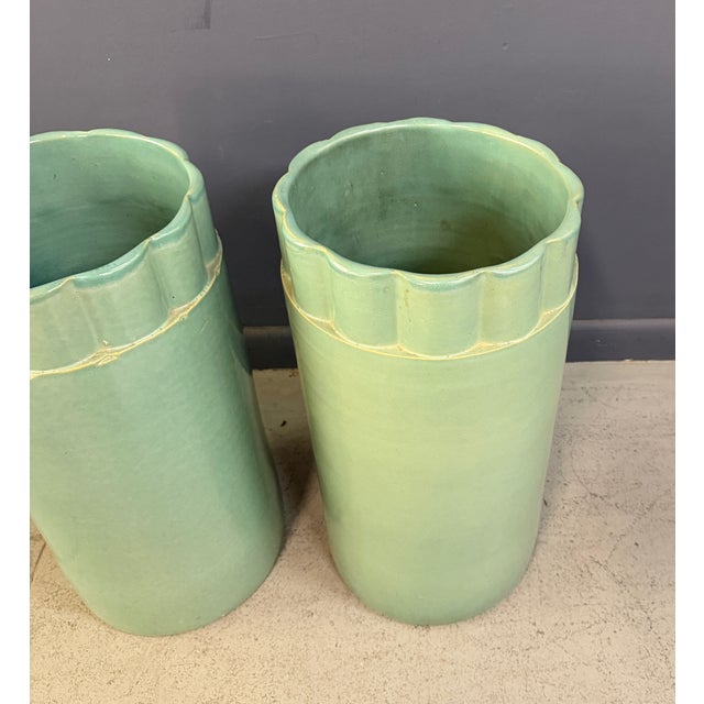 Art Deco 1920s Pair of Galloway Terra Cotta Co. Art Deco Aqua Glazed Floor Vases, Philadelphia For Sale - Image 3 of 13
