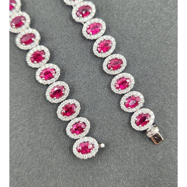 Early 21st Century 30.20 Ct Natural Ruby & Diamond Necklace For Sale - Image 5 of 8