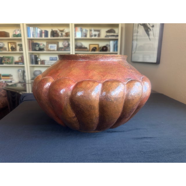 Mexican Vintage Santa Clara Del Cobre Mexican Hand Hammered Copper Olla Pot 16" X 11" For Sale - Image 3 of 7