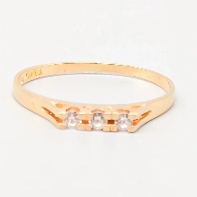 Three Stone Ring in Gold with White Stones For Sale - Image 4 of 4