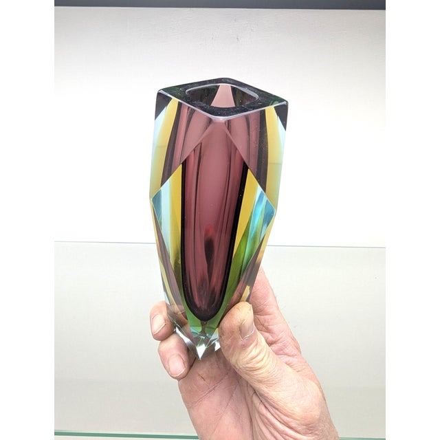 Glass Faceted Block Vase by Flavio Poli for Alessandro Mandruzzato, 1960s For Sale - Image 7 of 10