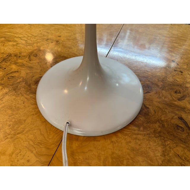 1960s 1960s Mod White Tulip Based + Red Glass Lamp by Temde of Switzerland For Sale - Image 5 of 8