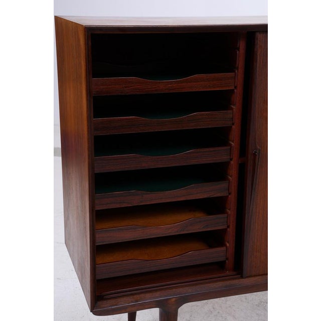 Mid-Century Model 19 Highboard in Rosewood from Omann Jun, 1960s For Sale - Image 10 of 18